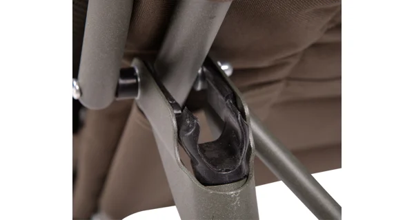 STRATEGY - Křeslo Throne 61 Chair 150 kg