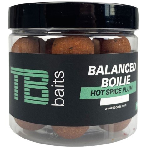 TB BAITS - Vyvážené Boilie Balanced Hot Spice Plum 100 g - 16 mm