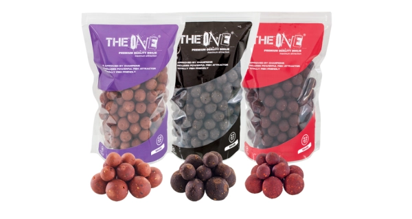 THE ONE - Boilie The Black One 18 mm 1 kg Chobotnice Švestka