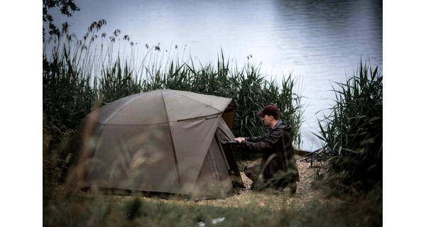 TRAKKER PRODUCTS - Přehoz s kšiltem - Tempest Brolly 100 Skull Cap Wrap