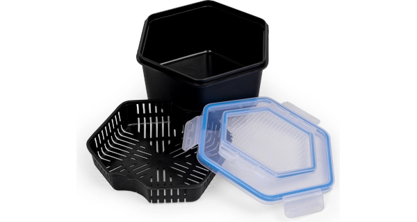 ZEBCO - Krabička na nástrahy se sítkem Secure-Lock Bait Box And Sieve 2 l