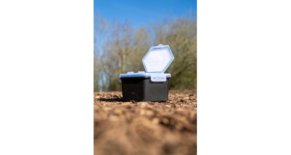 ZEBCO - Krabička na nástrahy Secure-Lock Bait Box 2 l