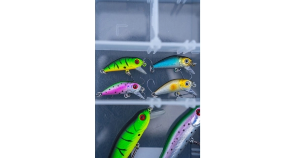 ZEBCO - Wobler Demonic Troutseeker 2,2 g 4 cm Rainbow